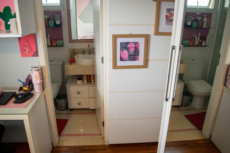 Apartamento à venda com 130m², 3 quartos e 2 vagasSuíte 2