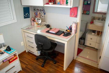 Apartamento à venda com 130m², 3 quartos e 2 vagasSuíte 2