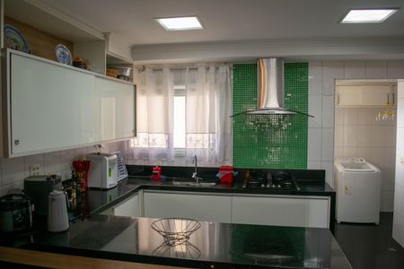 Apartamento à venda com 130m², 3 quartos e 2 vagasCozinha