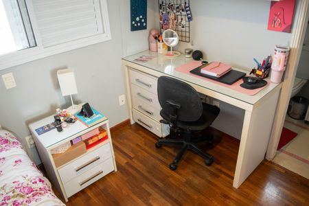 Apartamento à venda com 130m², 3 quartos e 2 vagasSuíte 2