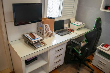 Apartamento à venda com 130m², 3 quartos e 2 vagasQuarto 2