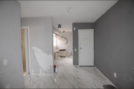 Sala de apartamento para alugar com 2 quartos, 45m² em Cavalcanti, Rio de Janeiro