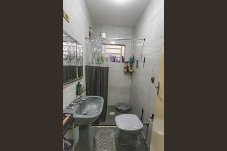 Casa à venda com 260m², 6 quartos e 1 vagaBanheiro da suíte 