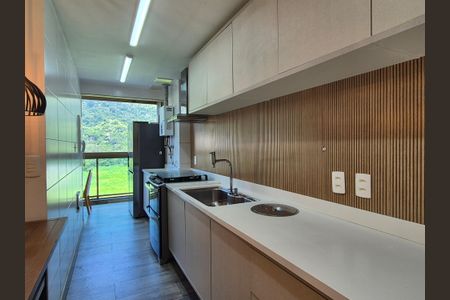 Apartamento à venda com 143m², 3 quartos e 2 vagas Apartamento à venda com 143m², 3 quartos e 2 vagasCozinha