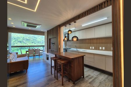 Apartamento à venda com 143m², 3 quartos e 2 vagas Apartamento à venda com 143m², 3 quartos e 2 vagasSala