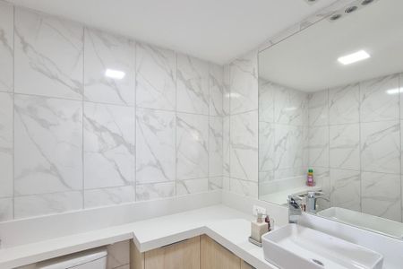 Apartamento à venda com 43m², 1 quarto e sem vaga Apartamento à venda com 43m², 1 quarto e sem vagaBanheiro Social