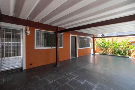 Casa para alugar com 270m², 4 quartos e 3 vagas Casa para alugar com 270m², 4 quartos e 3 vagasGaragem