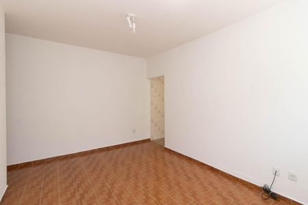 Casa para alugar com 270m², 4 quartos e 3 vagas Casa para alugar com 270m², 4 quartos e 3 vagasEdícula Sala