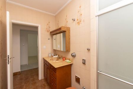 Casa para alugar com 270m², 4 quartos e 3 vagas Casa para alugar com 270m², 4 quartos e 3 vagasBanheiro