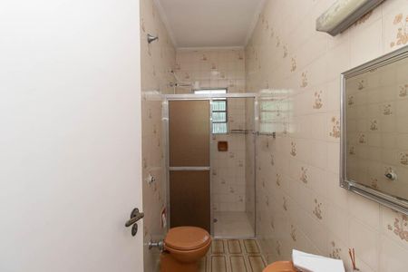 Casa para alugar com 270m², 4 quartos e 3 vagas Casa para alugar com 270m², 4 quartos e 3 vagasEdícula Banheiro