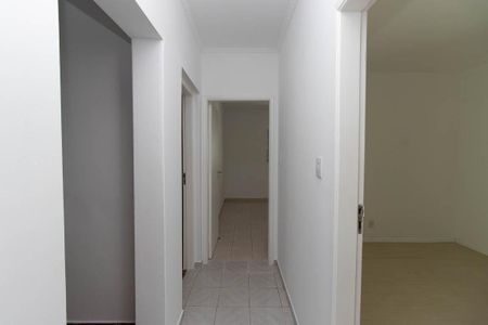 Casa para alugar com 270m², 4 quartos e 3 vagas Casa para alugar com 270m², 4 quartos e 3 vagasCorredor dos Quartos