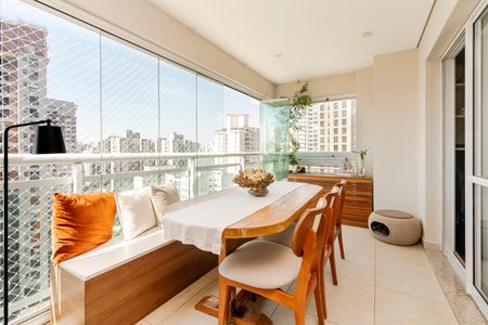 Apartamento à venda com 73m², 2 quartos e 2 vagasVaranda