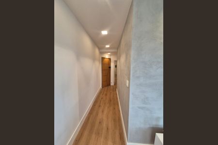 Apartamento à venda com 90m², 2 quartos e sem vagaCorredor
