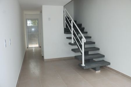 Sala de casa de condomínio para alugar com 2 quartos, 50m² em Bairro Jardim Nossa Senhora das Graças, Cotia