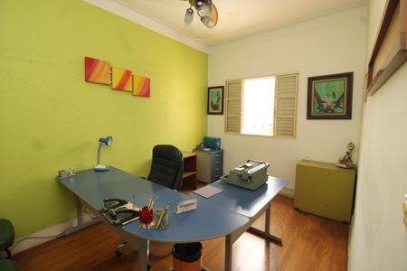 Casa à venda com 235m², 4 quartos e 5 vagasQuarto 2