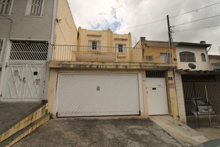 Casa à venda com 235m², 4 quartos e 5 vagasFachada