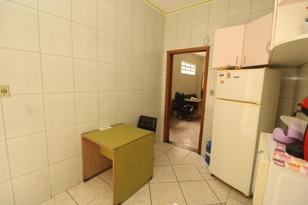 Casa à venda com 235m², 4 quartos e 5 vagasCozinha