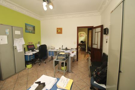 Casa à venda com 235m², 4 quartos e 5 vagasSala 2
