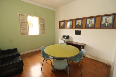 Casa à venda com 235m², 4 quartos e 5 vagasQuarto 1