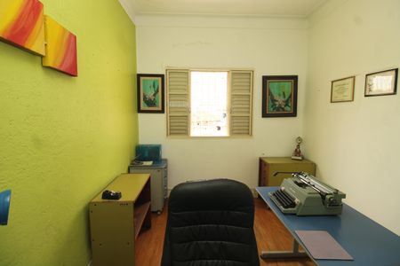 Casa à venda com 235m², 4 quartos e 5 vagasQuarto 2