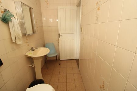 Casa à venda com 235m², 4 quartos e 5 vagasBanheiro 3