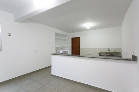 Casa para alugar com 50m², 1 quarto e sem vaga Casa para alugar com 50m², 1 quarto e sem vagaSala