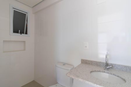 Banheiro de apartamento à venda com 1 quarto, 47m² em Picanço, Guarulhos