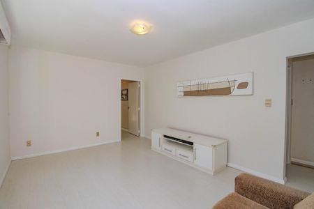 Apartamento à venda com 79m², 3 quartos e 2 vagas Apartamento à venda com 79m², 3 quartos e 2 vagasSala