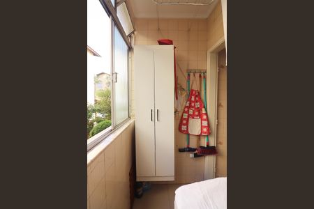 Apartamento à venda com 77m², 2 quartos e 1 vagaÁrea de Serviço