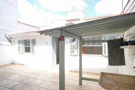 Casa à venda com 273m², 2 quartos e sem vagaQuintal e área de serviço