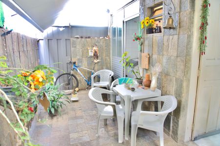 Casa à venda com 136m², 3 quartos e 1 vaga Casa à venda com 136m², 3 quartos e 1 vagaÁrea Privativa