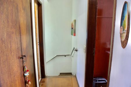 Casa à venda com 136m², 3 quartos e 1 vaga Casa à venda com 136m², 3 quartos e 1 vagaCorredor - 2º Andar