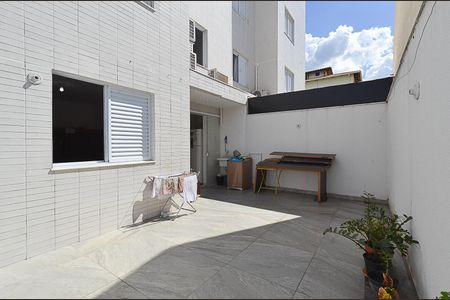 Apartamento à venda com 138m², 3 quartos e 2 vagas Apartamento à venda com 138m², 3 quartos e 2 vagasÁrea Privativa