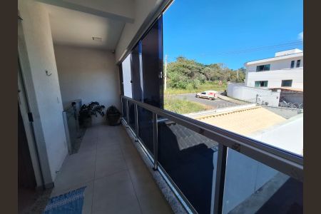 Casa à venda com 97m², 2 quartos e 2 vagasVaranda