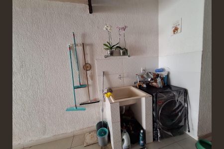 Casa à venda com 97m², 2 quartos e 2 vagasÁrea de serviço