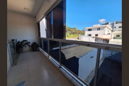 Casa à venda com 97m², 2 quartos e 2 vagasVaranda