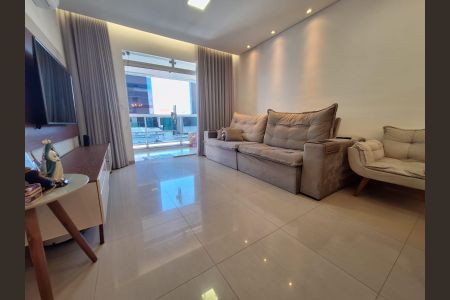 Casa à venda com 97m², 2 quartos e 2 vagasSala