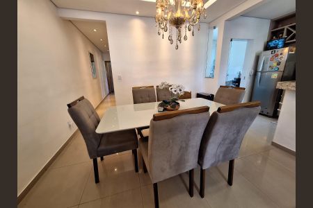 Casa à venda com 97m², 2 quartos e 2 vagasSala de jantar