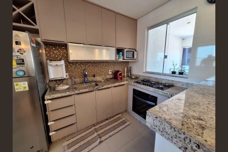 Casa à venda com 97m², 2 quartos e 2 vagasCozinha