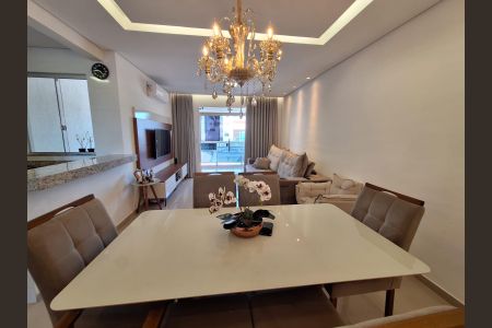 Casa à venda com 97m², 2 quartos e 2 vagasSala de jantar