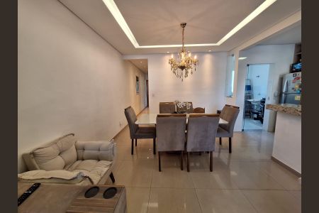 Casa à venda com 97m², 2 quartos e 2 vagasSala de jantar