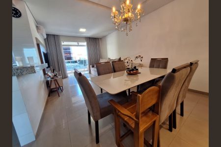 Casa à venda com 97m², 2 quartos e 2 vagasSala de jantar