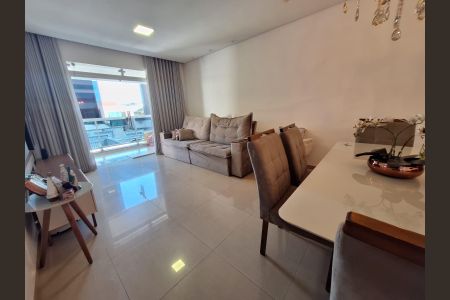 Casa à venda com 97m², 2 quartos e 2 vagasSala de jantar