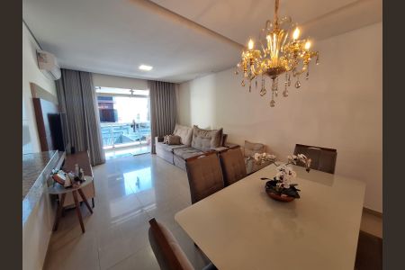 Casa à venda com 97m², 2 quartos e 2 vagasSala de jantar