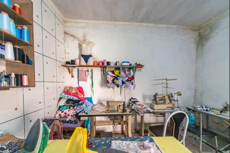 Casa à venda com 69m², 2 quartos e 1 vagaQuarto de Serviço