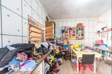 Casa à venda com 69m², 2 quartos e 1 vagaQuarto de Serviço