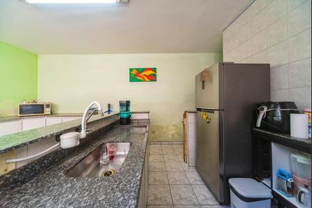 Casa à venda com 69m², 2 quartos e 1 vagaCozinha 