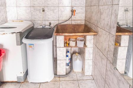 Casa à venda com 69m², 2 quartos e 1 vagaÁrea de Serviço