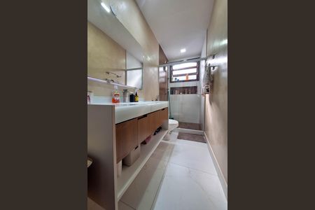 Casa para alugar com 450m², 3 quartos e 3 vagasBanheiro Social