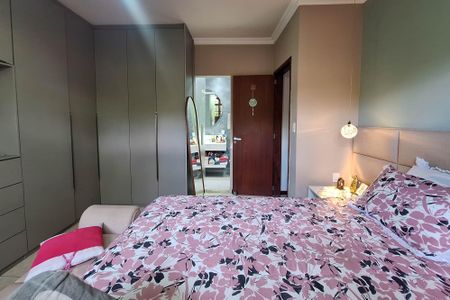 Casa para alugar com 450m², 3 quartos e 3 vagas Casa para alugar com 450m², 3 quartos e 3 vagasSuíte 1